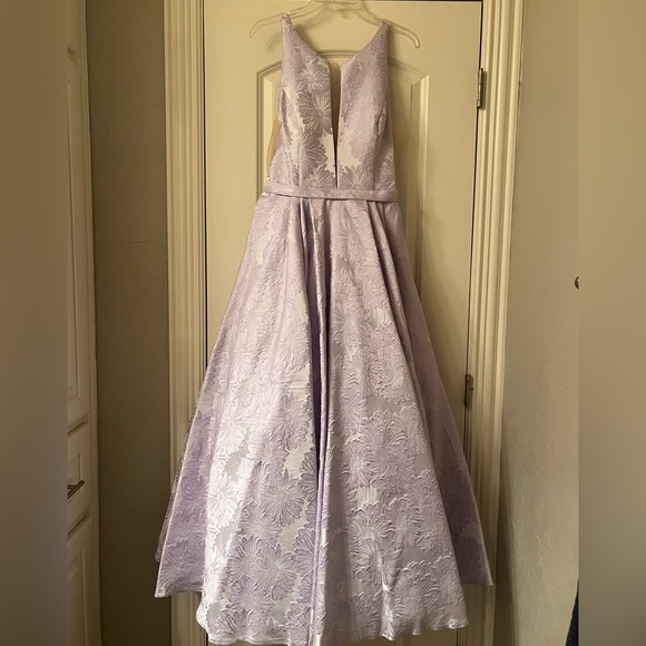 Sherri Hill Dresses & Skirts - Sherri Hill Lilac Floral Prom Dress